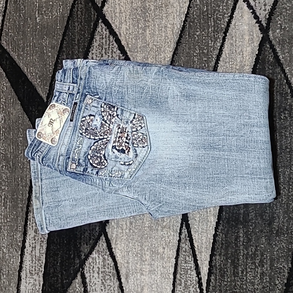 MISS ME EMBROIDERED FLEUR-DE-LIS  RHINESTONES DESTRUCTION BOOT-CUT DENIM…